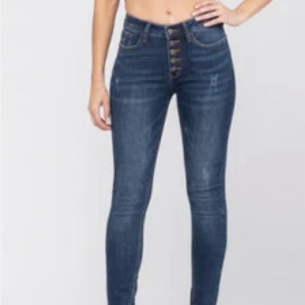 Judy Blue Button Fly non Destroyed Skinny Jean JB8855